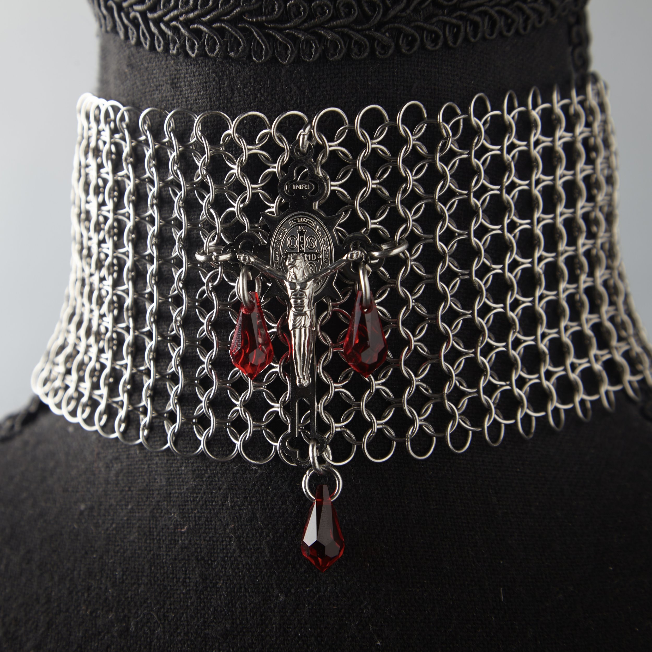 Ho;y Vampyre Choker.jpg