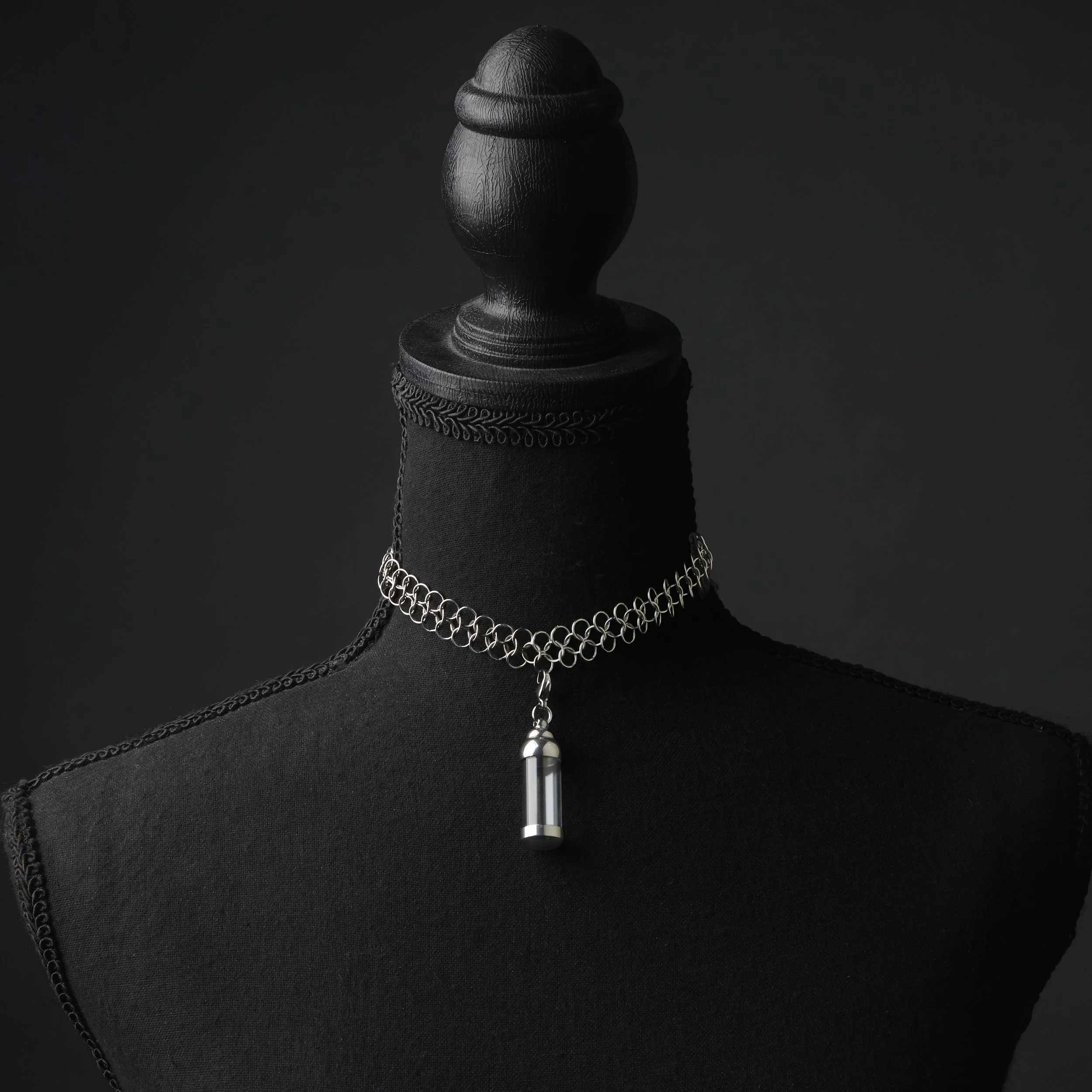 Chainmail Choker 1.jpg
