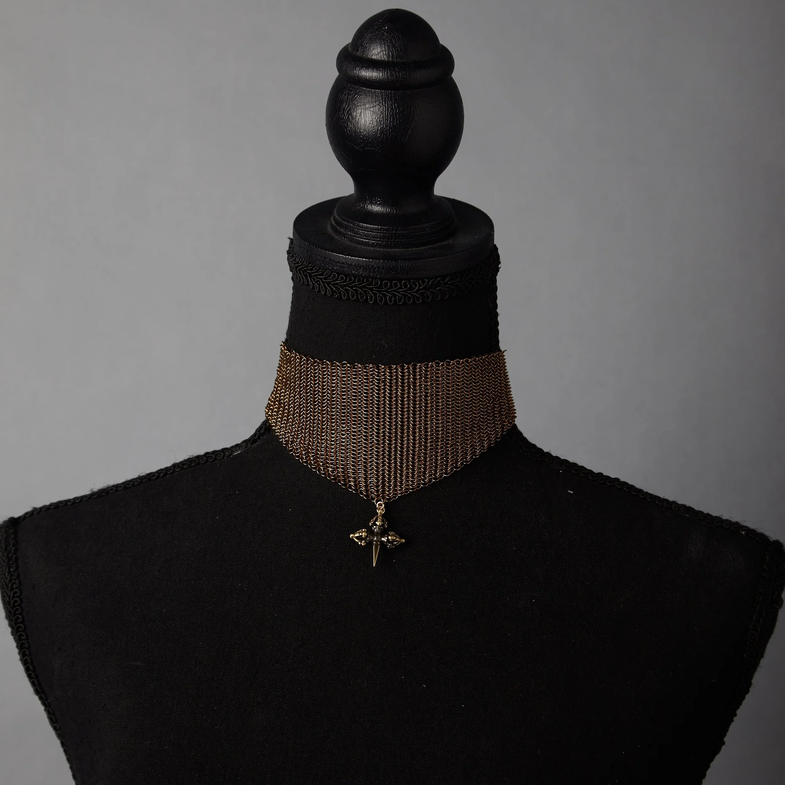 Elder Choker chainmail .jpg