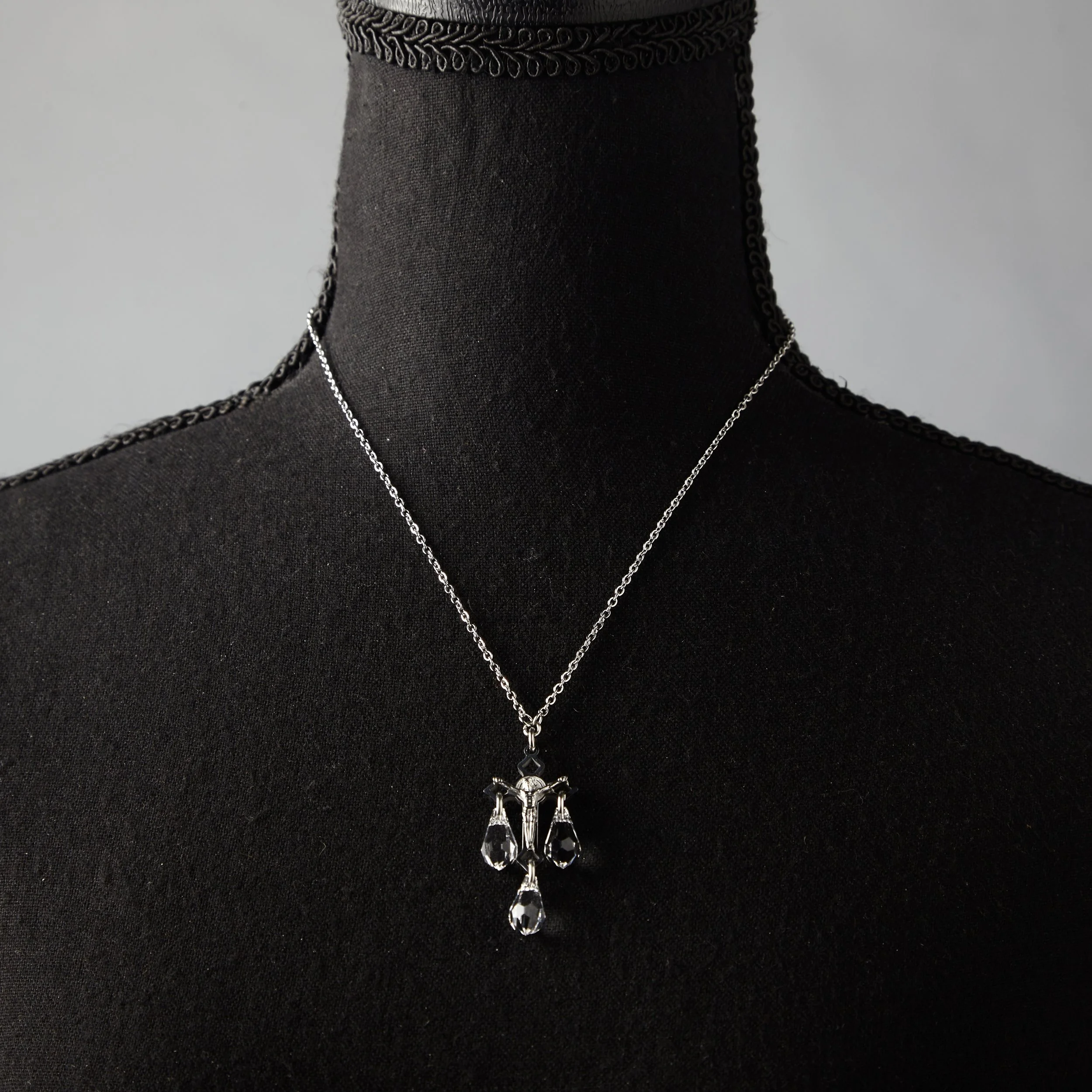 Eucharist Necklace Crystal 2.jpg