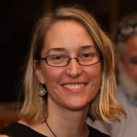 Caroline Stark Photo.jpg