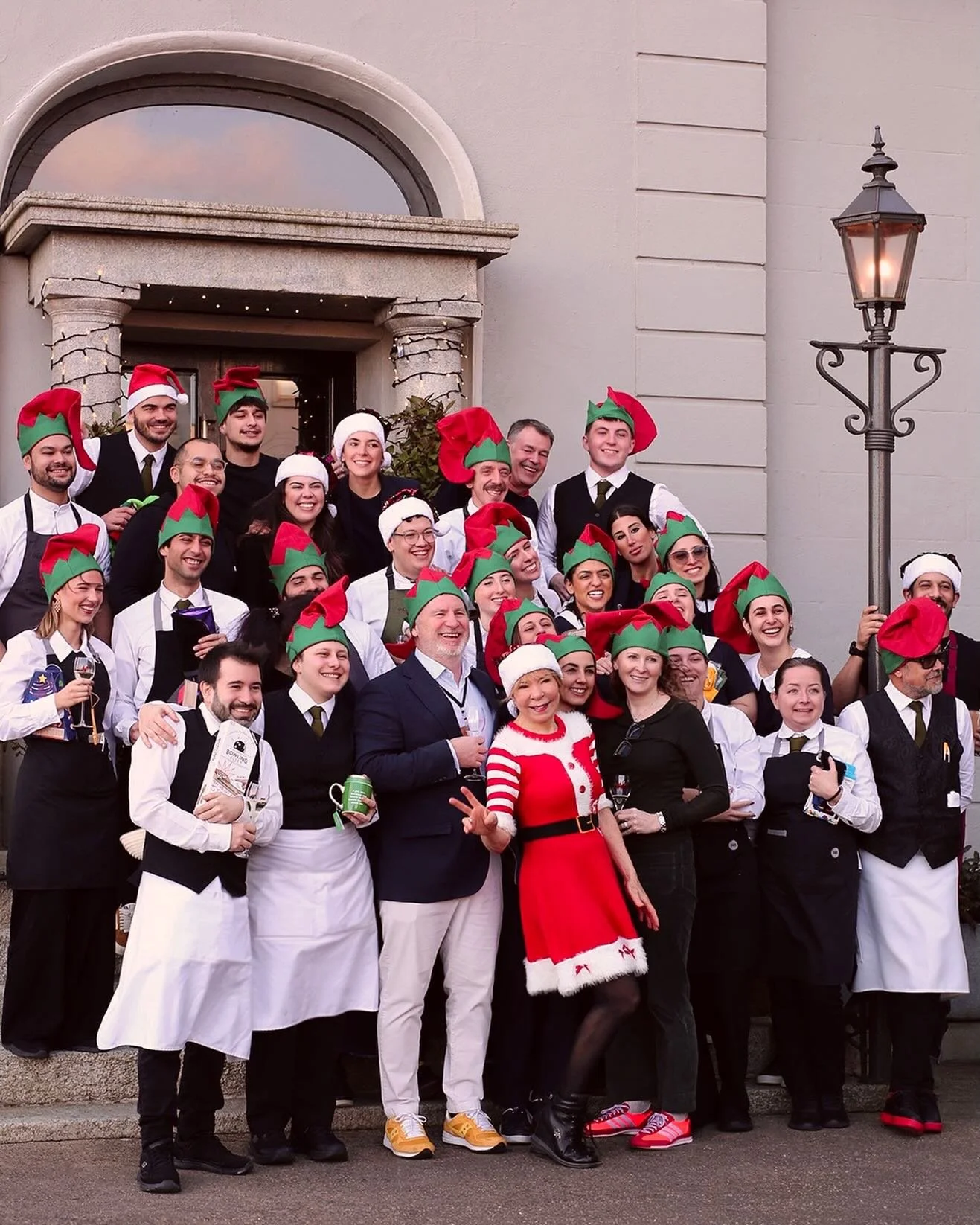 FROM EVERYONE AT HH // Wishing all of our guests and neighbours a Happy Christmas. 🌟