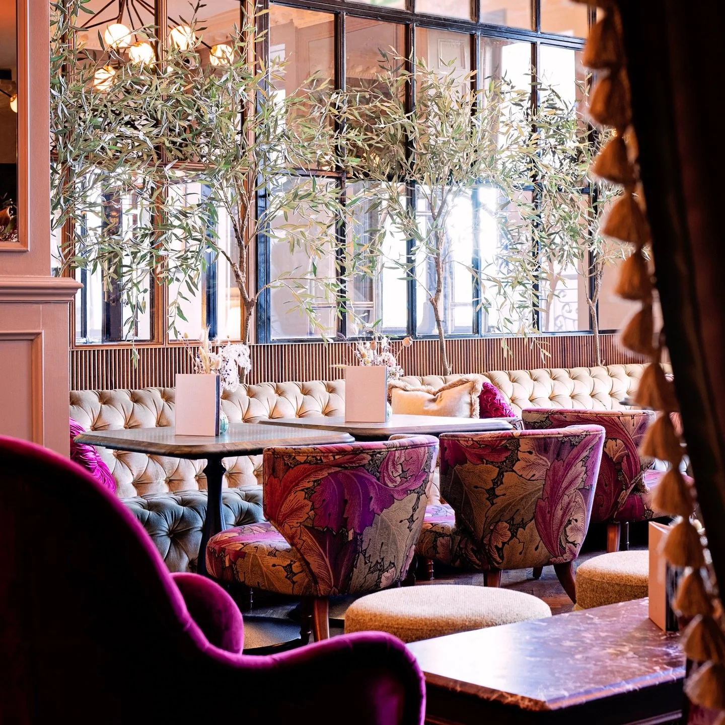 LOBBY CORNER // Experience the charm of our lobby. ✨It&rsquo;s the ideal spot to unwind, whether you&rsquo;re enjoying a morning coffee with views of Dublin Bay or toasting the evening with cocktails by the fire.