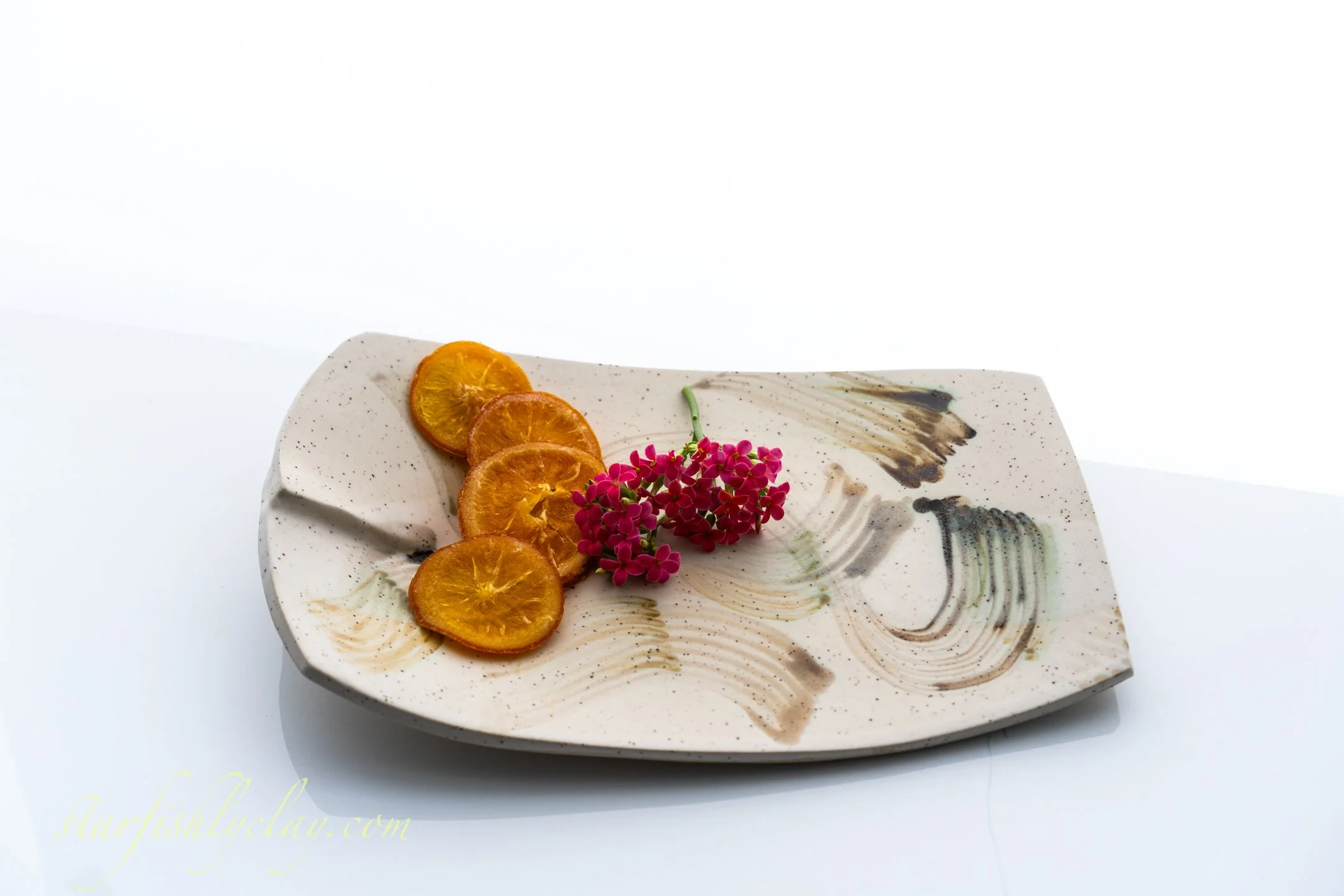 Sun Streak Serving Plate-04109DAJ04109.jpg