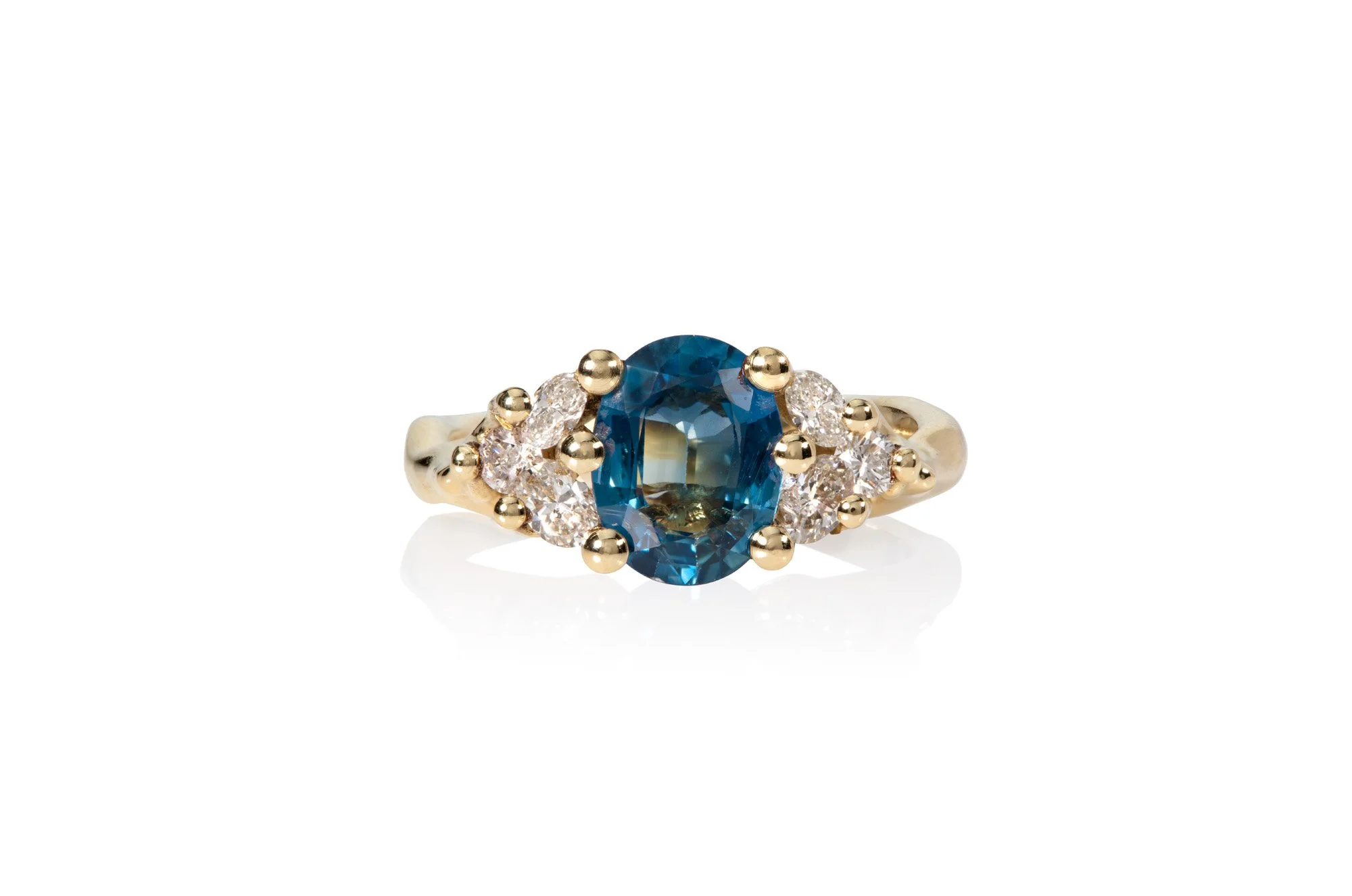 Coral_Ring_Gold_Sapphire_Diamonds.jpg