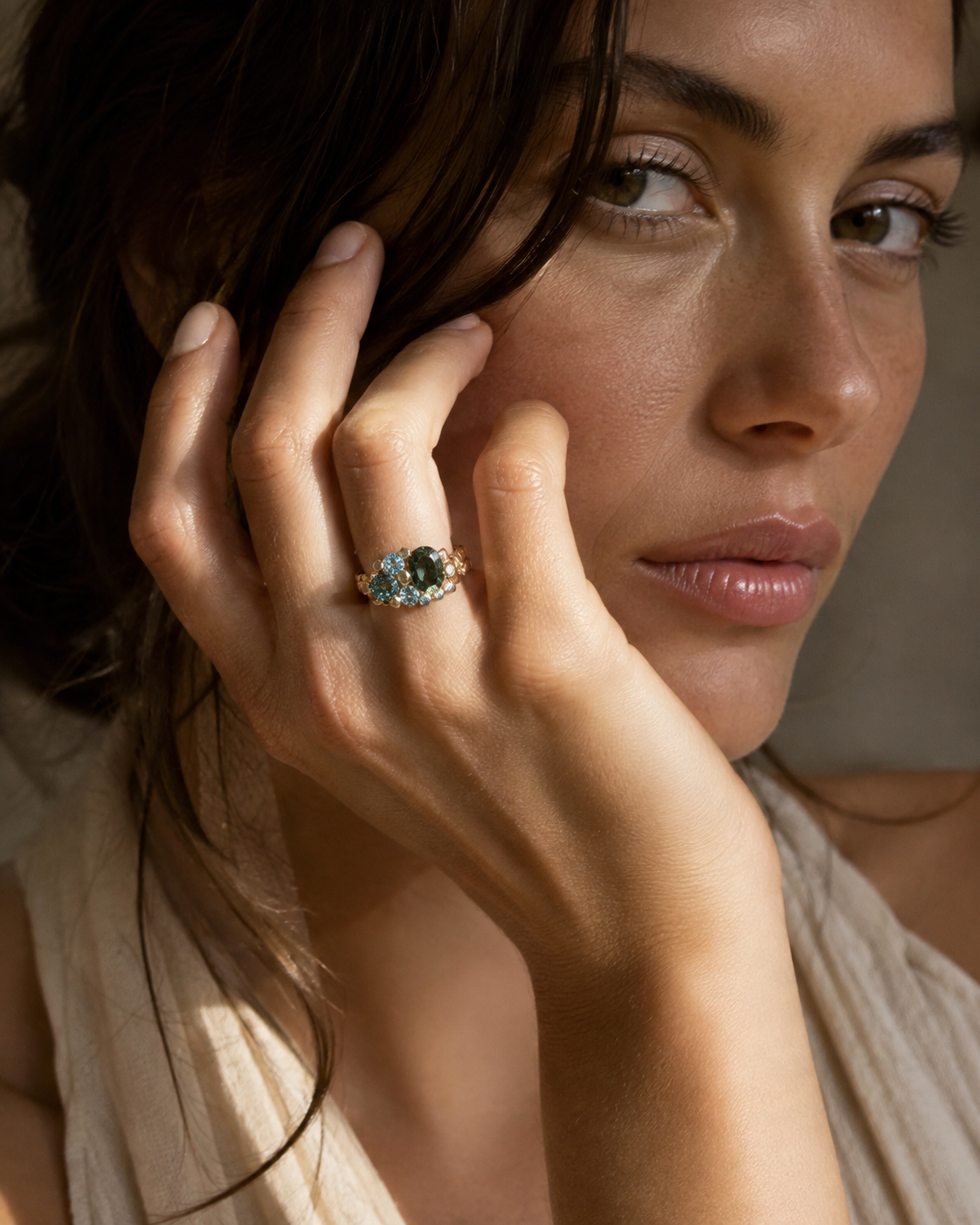 Floating_Sapphire_Ring.png