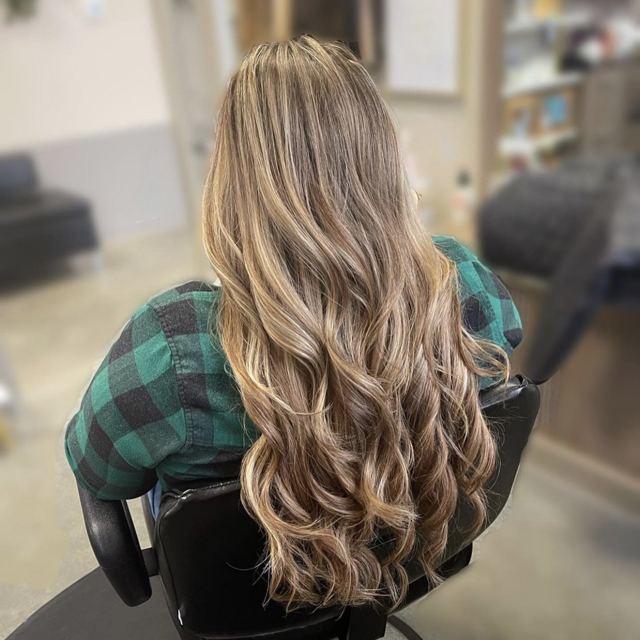 Aundrea Baisley Beauty - A mini balayage or mini foil highlight is my  preferred way to blend in those pesky “natural highlights” 😉 that  typically start showing up around your hairline or
