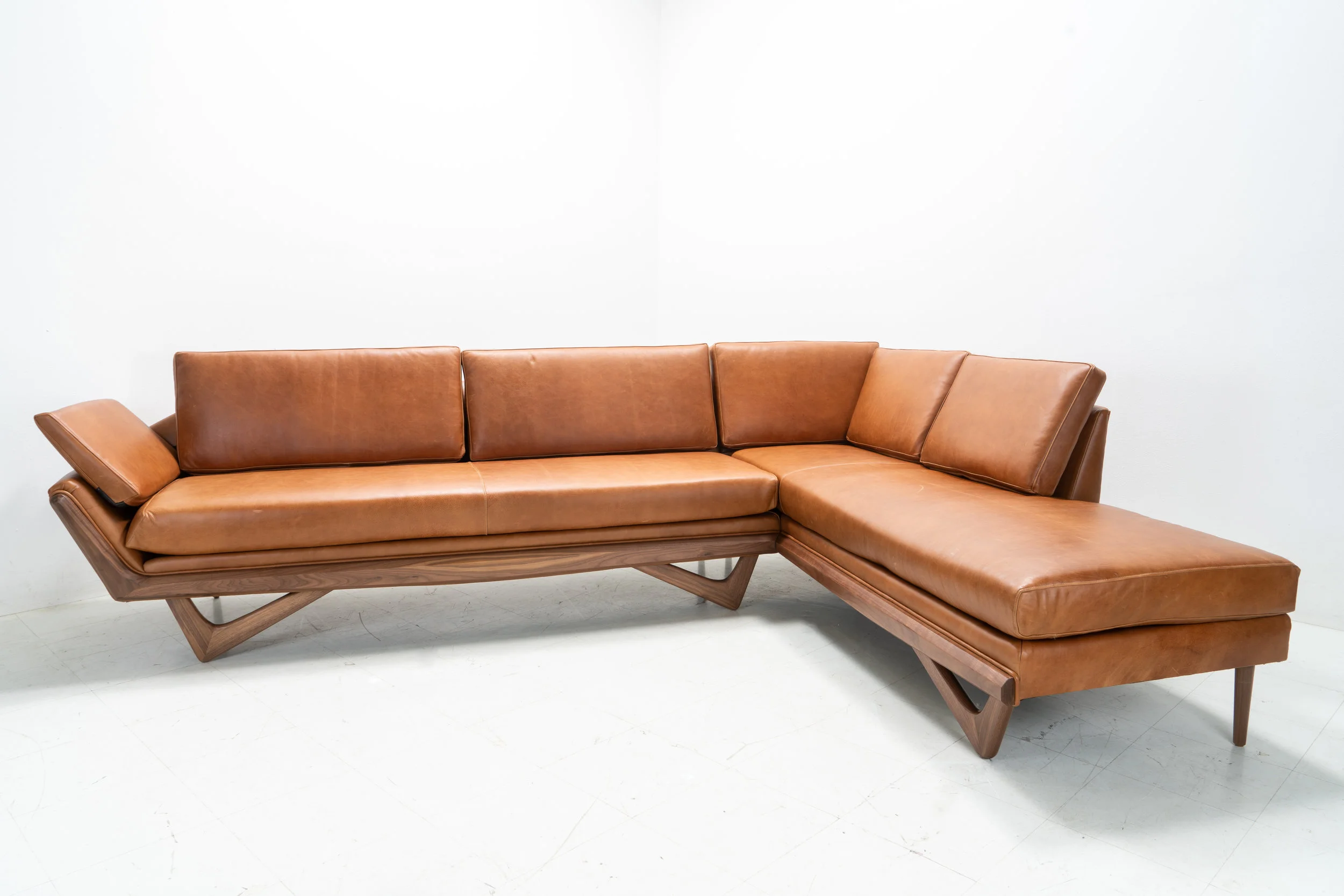 Pearsall Pillowback Sectional Chaise 