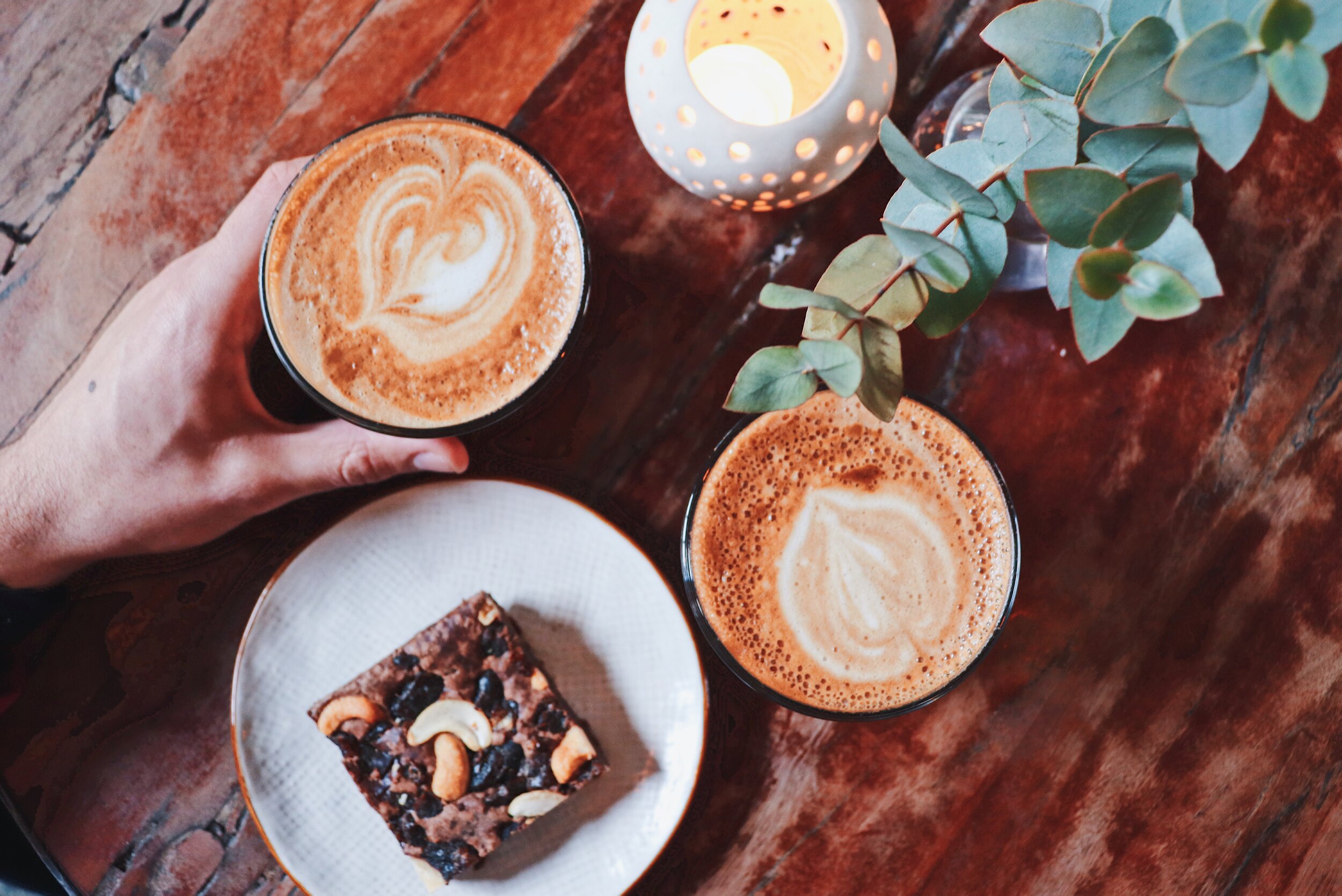 El Gato Negro (The Black Cat) coffee shop was named a “ café notable ” - a special designation for remarkable traditional cafeterías that form part of Buenos Aires’ cultural heritage. Stop in here for a coffee and some cake - the most delicate a