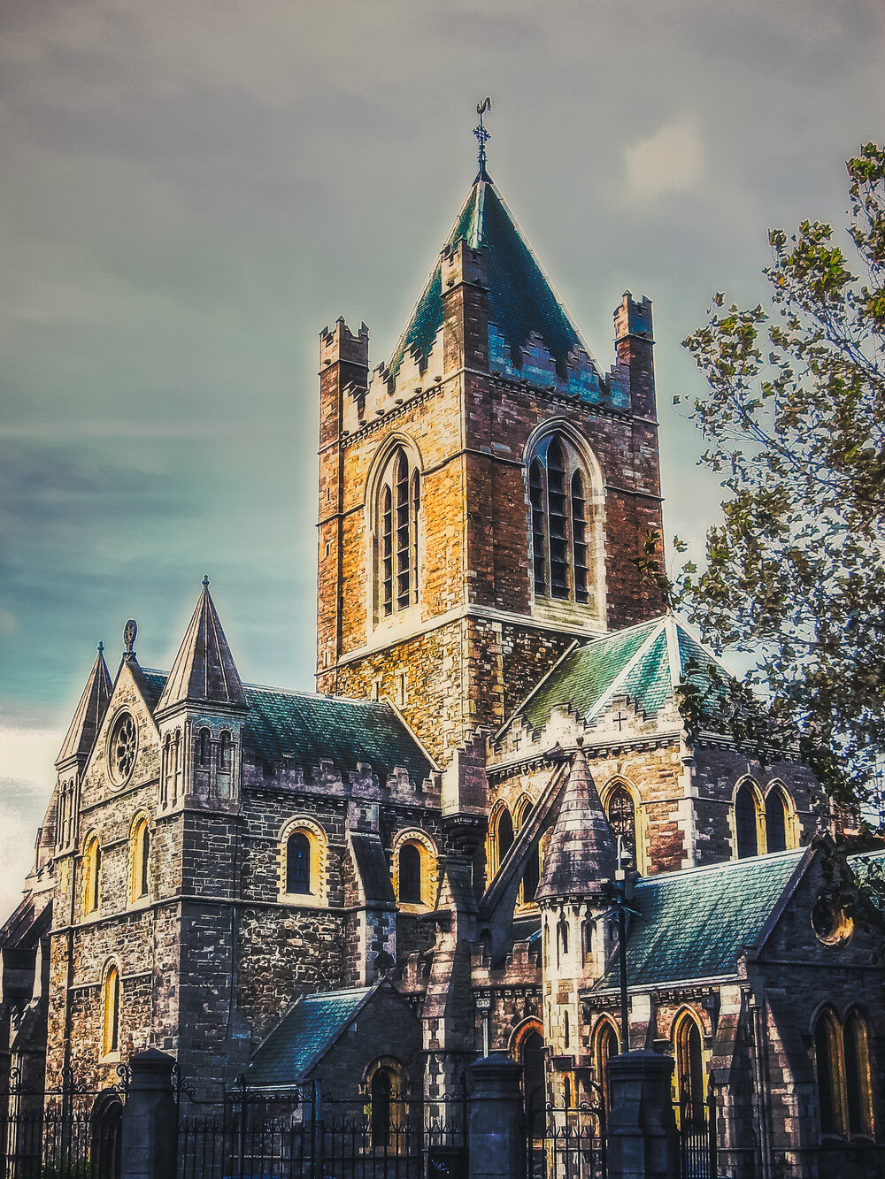  Check out the beautiful Christ Church Cathedral 