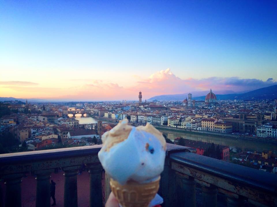  The best gelato plus the best view from Piazza Michelangelo. Gelato places to try: Gelateria Santa Terinita or Gelateria La Carraia 