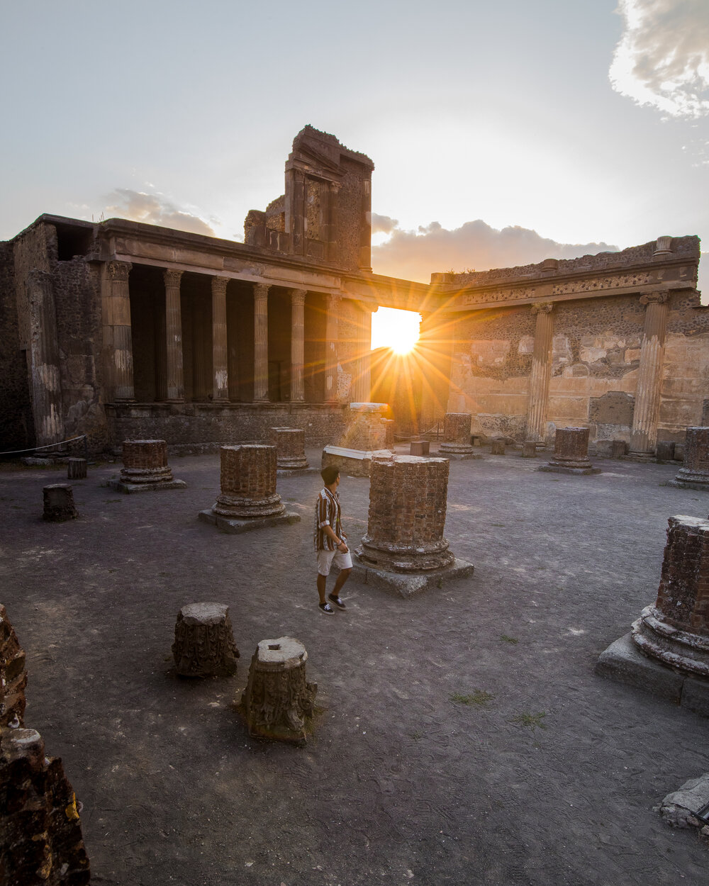  Explore the ruins in nearby Pompeii, an ancient city destroyed by the eruption of Mount Vesuvius in AD 79 
