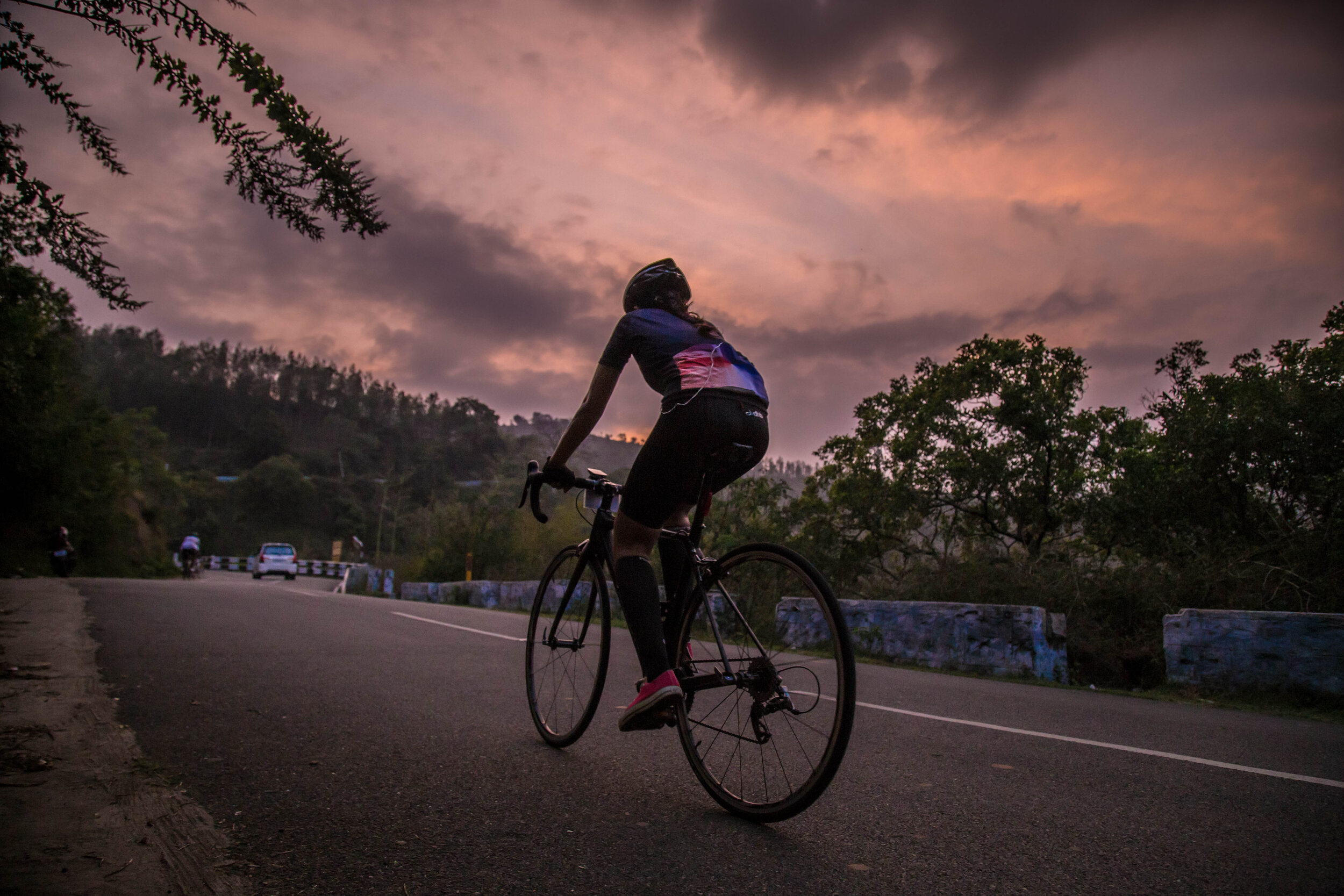  The  Anillo Verde Ciclista  (Green Cyclists Ring) is a bikeway that surrounds the city of Madrid. About 40 miles long, it takes about 4.5 and hours to complete and is a new and different way to see Madrid 