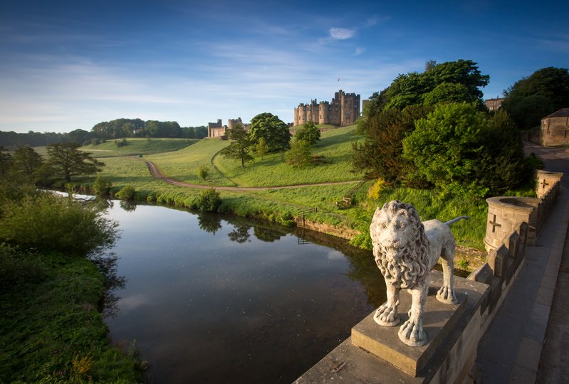 Road to Alnwick Castle.jpg