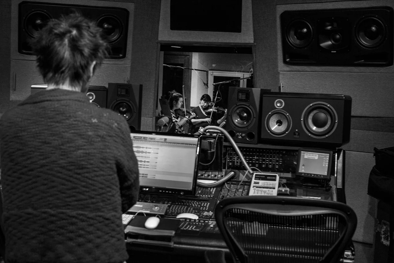  In the studio with Lara St. John 