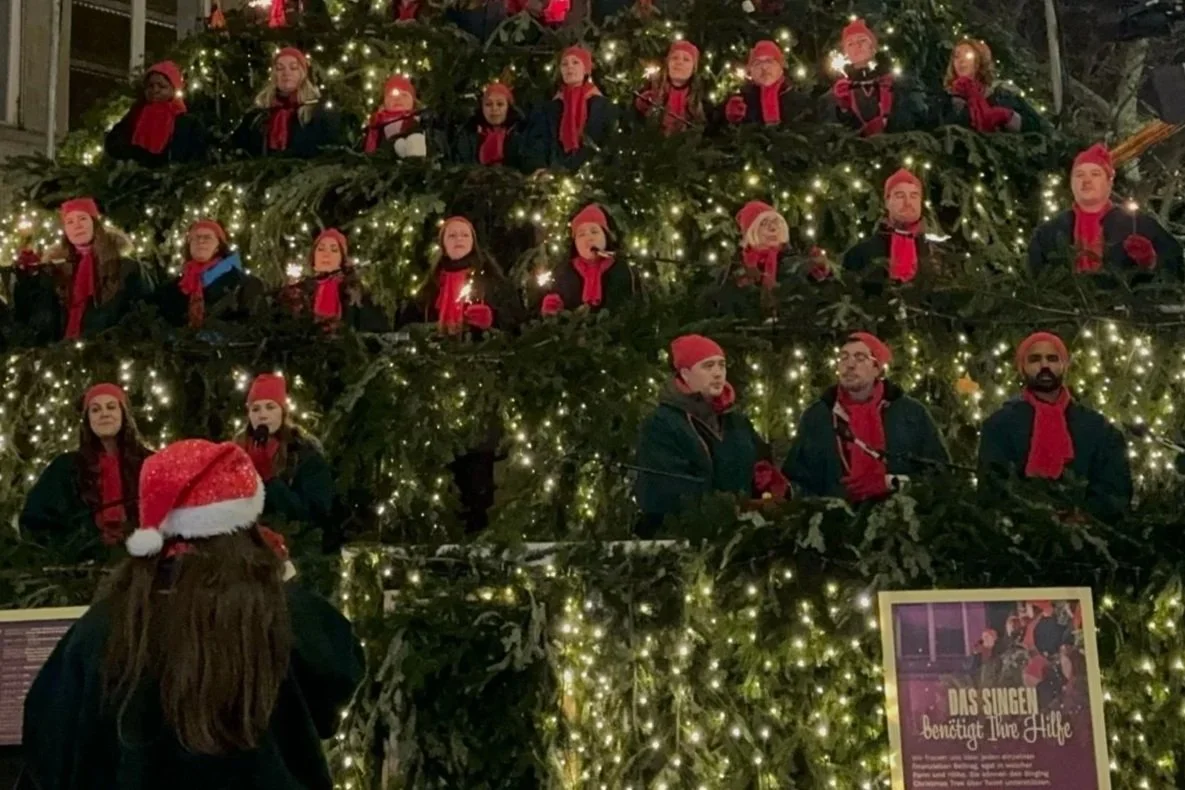 Singing Christmas Tree 2026