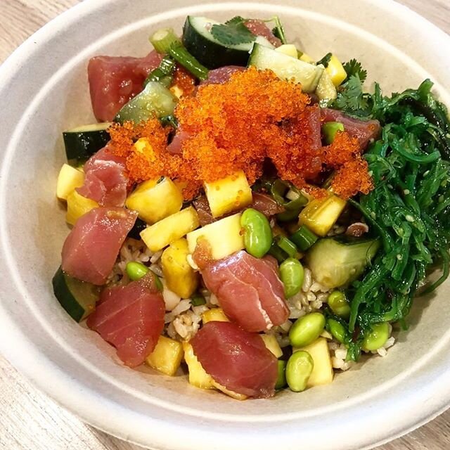 Too many calories and sweets over the holidays? Let @pokaybowl create a healthy, colorful bowl to start your #cleaneating resolution today!
#healthyfood #healthyeating #pokaybowl #getinmybelly😋 #tapintosummit #summiteats #cityofsummit #summitnj #mor