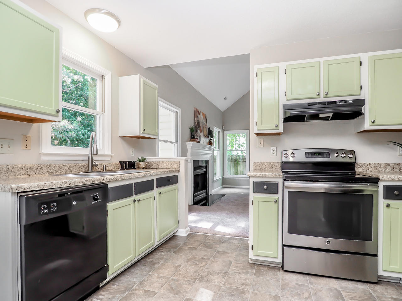 5301 Northpines Dr Raleigh NC-027-23-Northpines Dr27-MLS_Size.jpg