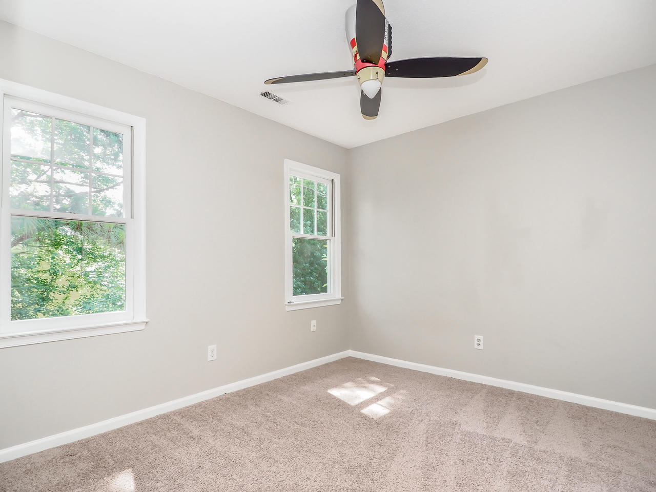 5301 Northpines Dr Raleigh NC-028-24-Northpines Dr28-MLS_Size.jpg