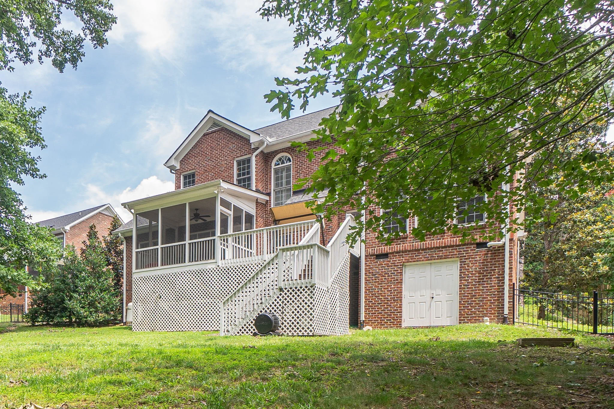 54-web-or-mls-2825 Lauren Oaks Dr-13.jpg