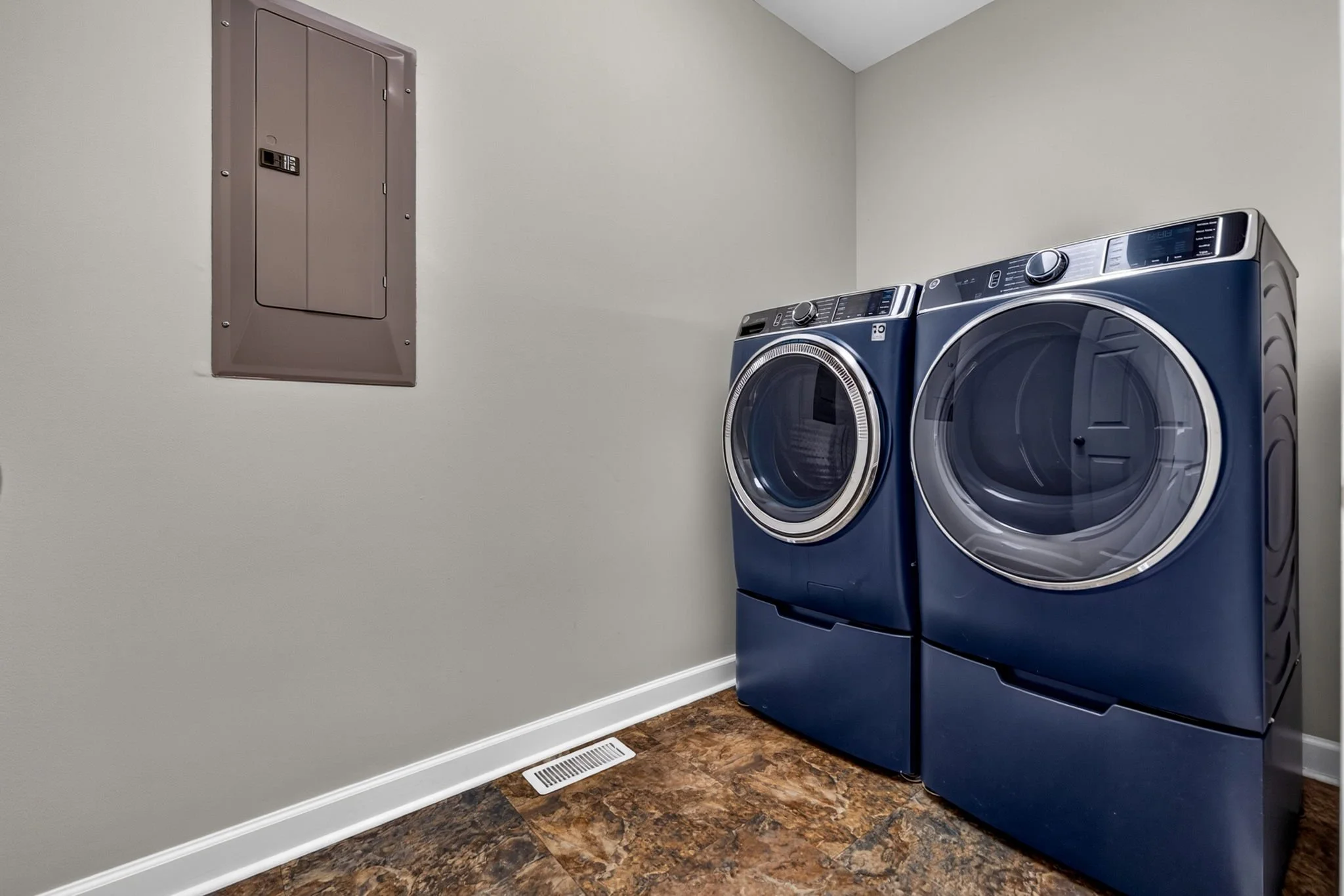 37-web-or-mls-7616 Lake Wheeler Road -37.jpg