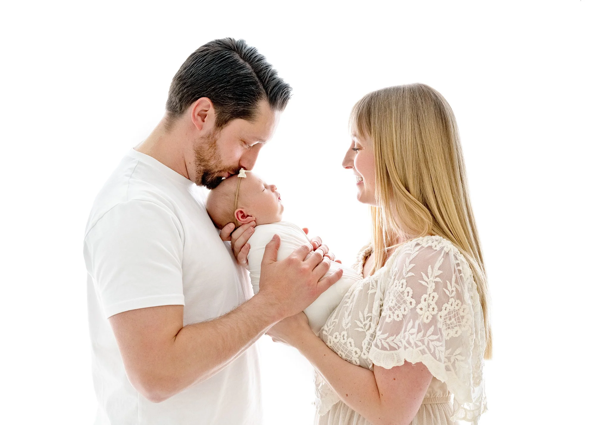 newborn-white-studio-parents-connection-victoria