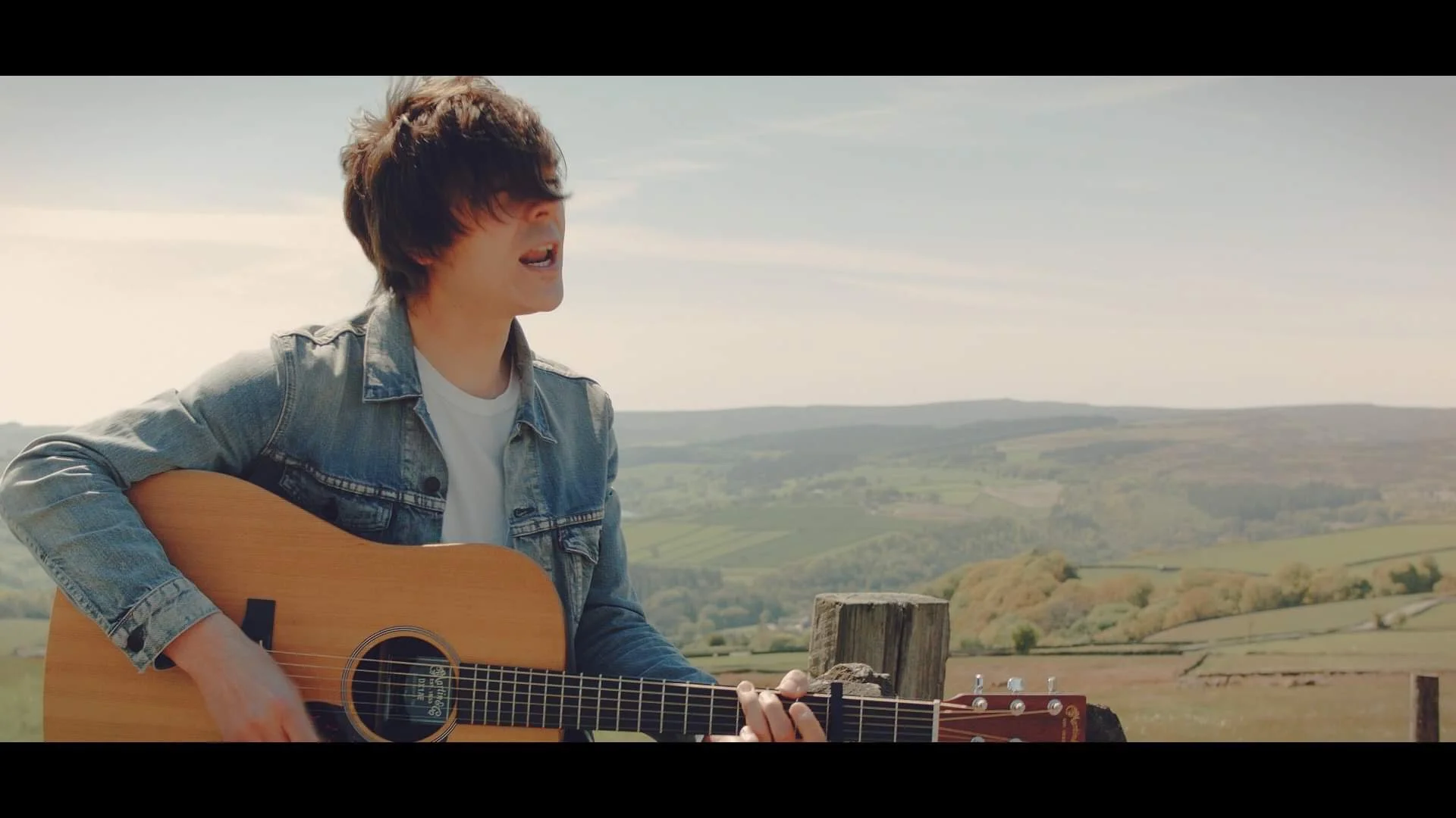 SHINING BRIGHT (OFFICIAL VIDEO)