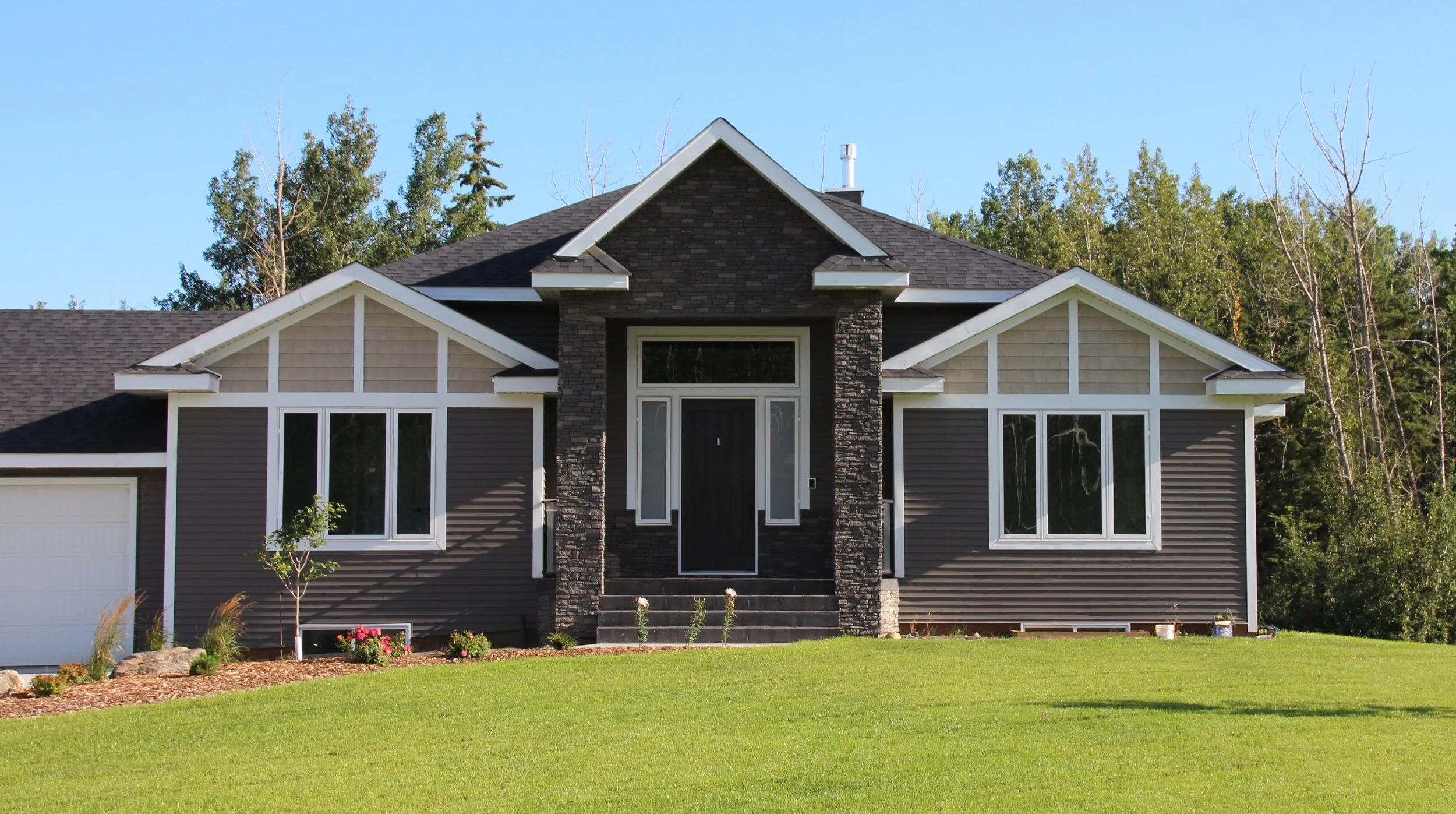 Hillcrest Ext03.jpg