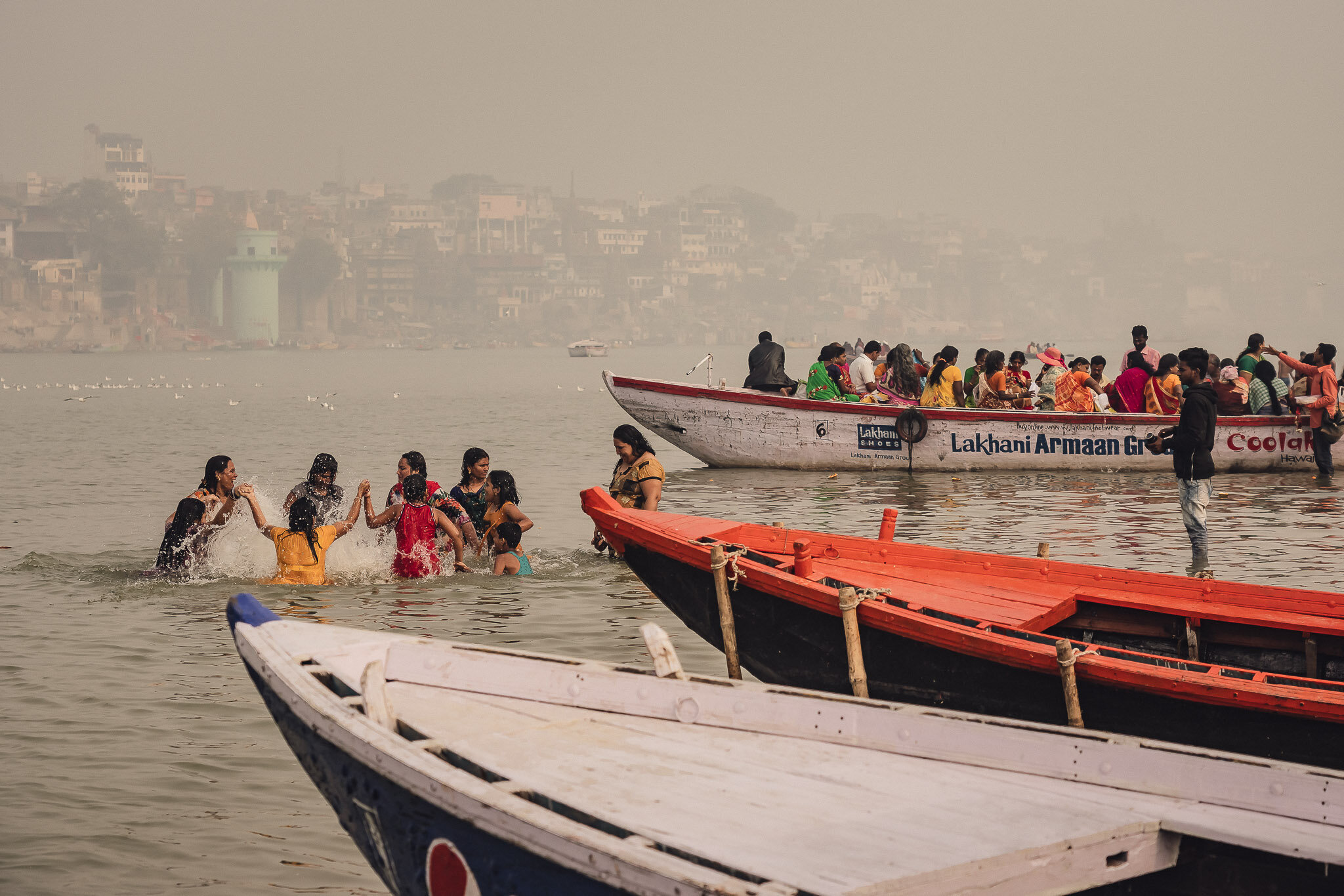 Ganges Varanasi 2019 Website28.jpg