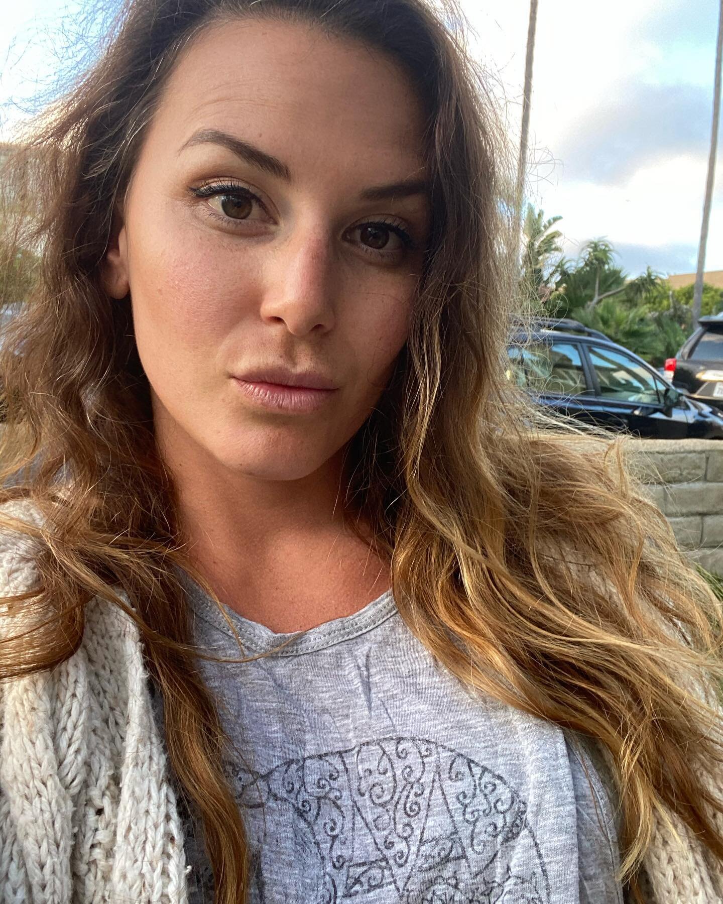 Friends...I&rsquo;m just...burnt right now. I was looking at my computer screen yesterday and today about to type up some epic thing. 

Then...blah...

And again...blahhhhhhh

SO, cheers to having 0% inspiration! I know this happens to all us as well