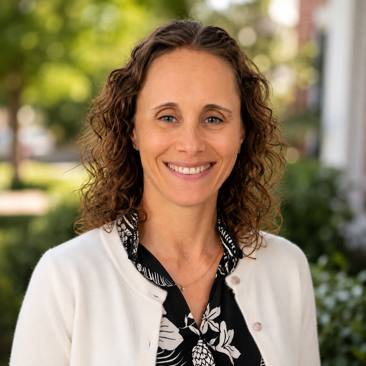 Melanie Brady headshot