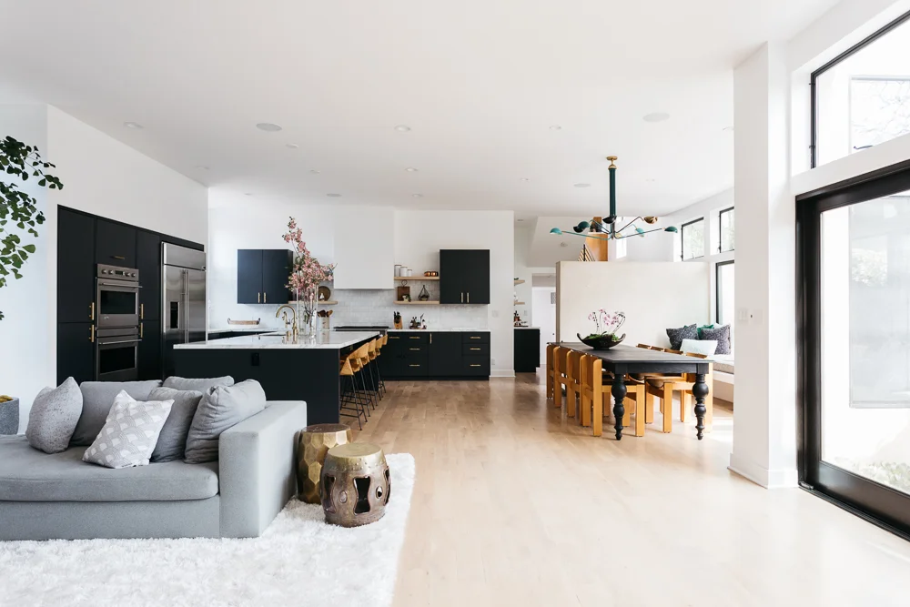 2420 Wilson Ave MLS - virtuallyherestudios.com-1.jpg