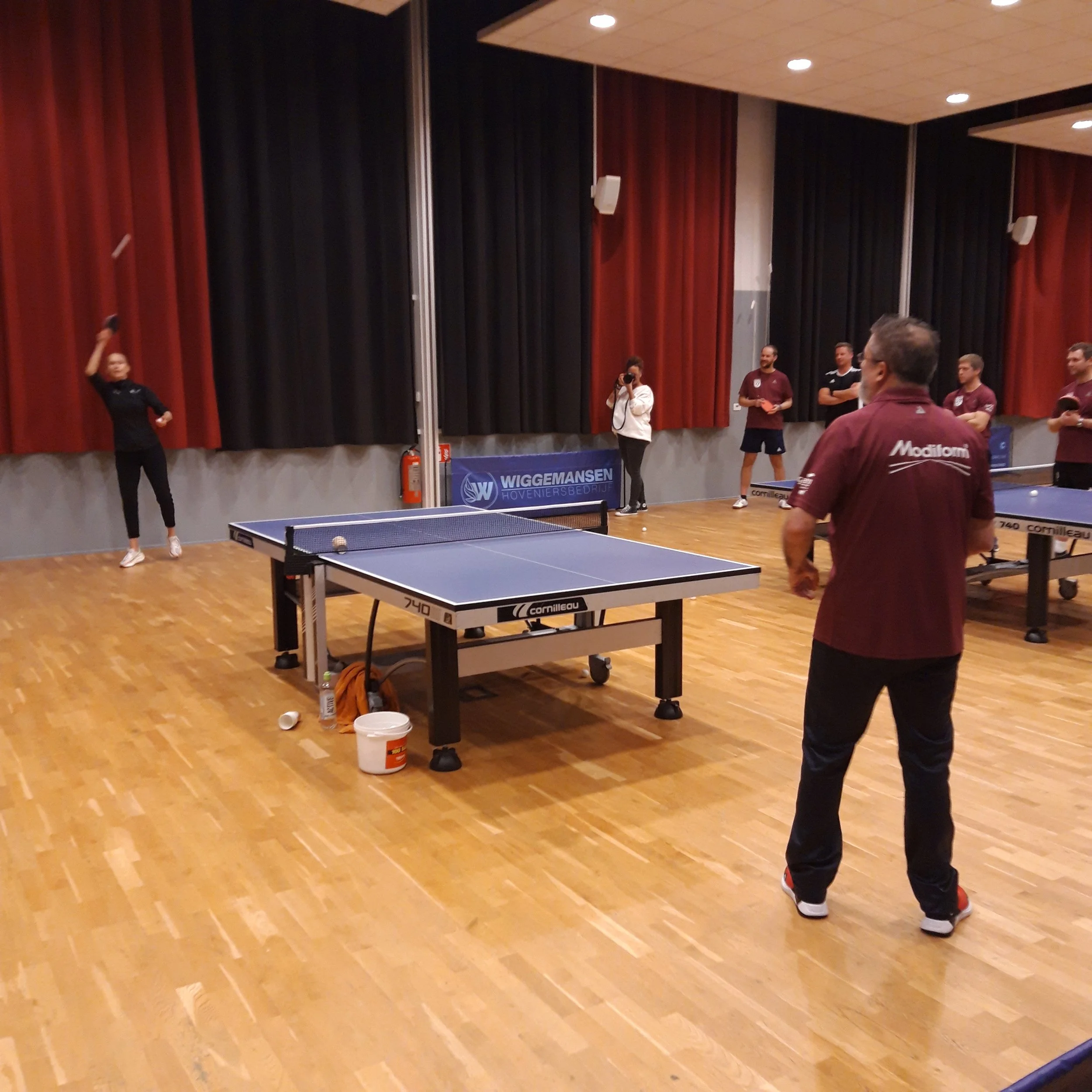 smashen met Dennis