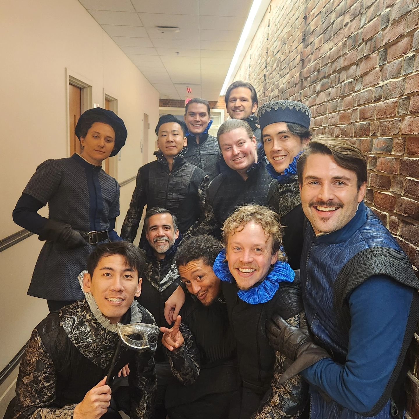 ⚔️ The MontaCREW ⚔️

This crew seriously MAKES my aria in this show, and I am so grateful for their energy and awesome acting chops- all just freakin' superb, along with the entire chorus at @mnopera. 

What an absolute privilege to share the stage w