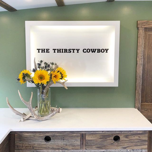 More pictures &amp; website coming this winter! Feel free to DM me to rent for summer 2019!!!
.
.
.
#thethirstycowboy #thirsty #mobilebar #bar #drinks #jacksonhole #jacksonwyoming #jacksonholewedding #jacksonholeevents #jacksonholeeventcompany #jacks