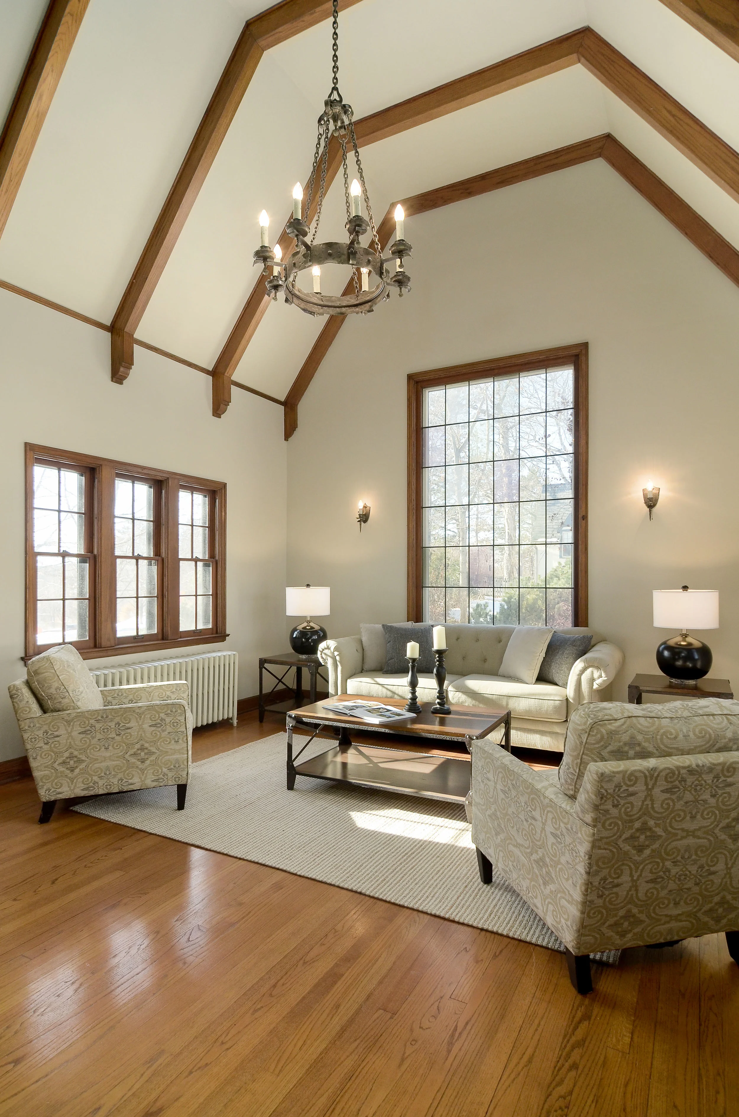 120 Benton Ave-14.jpg