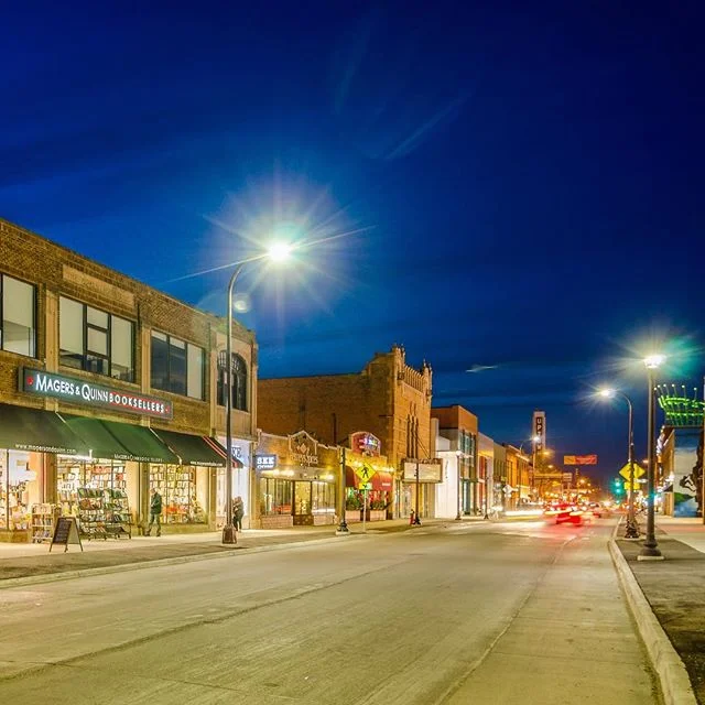 Dusk commercial photos in Uptown - a perfectly dramatic sky.
&bull;
&bull;
&bull;
&bull;
&bull;
&bull;
#realestatephotography #dusk #duskphotography #mnrealtor #mnrealestate #homeoftheday #commercialphotography #houseinspo #luxurerealestate #commerci