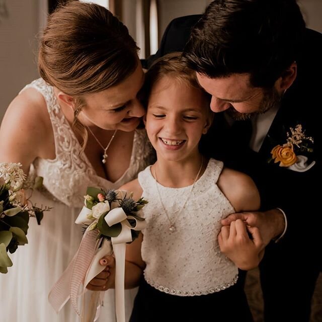 How has it already been one year since this adorable melt-your-heart-kinda-family became one?!? Happy Anniversary Erin + Chris! I hope you get a chance to sip a little bubbly and relive your wedding day all cozied up on the couch! (tap the link in my