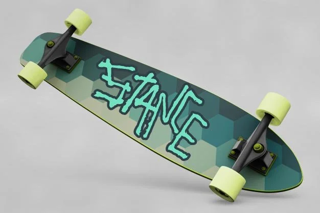 skateboard-mockup_1310-876.jpg