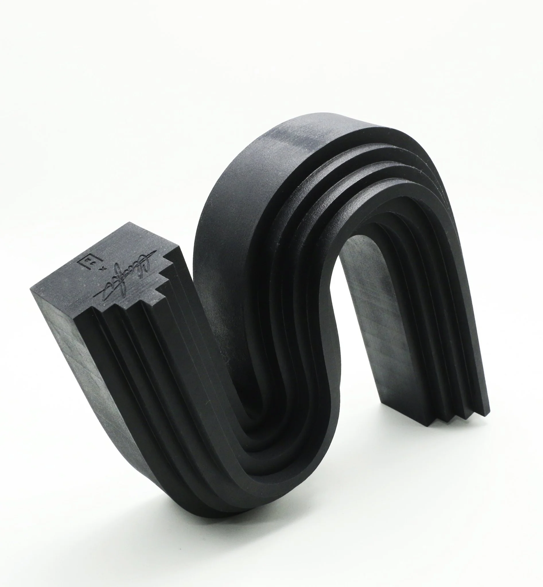 BlackCurve04_2048x2048.jpg