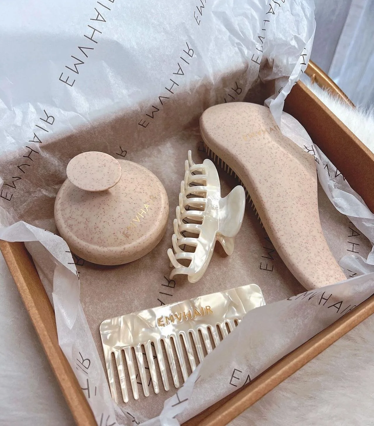 Our EMVHAIR essentials are back in stock🤩 
Everyone is loving our amazing scalp brush at the moment! 💕
If you’re craving that salon head massage from home give a scalp brush a go🫧 
Not only does it feel amazing, it helps you get a deeper cle