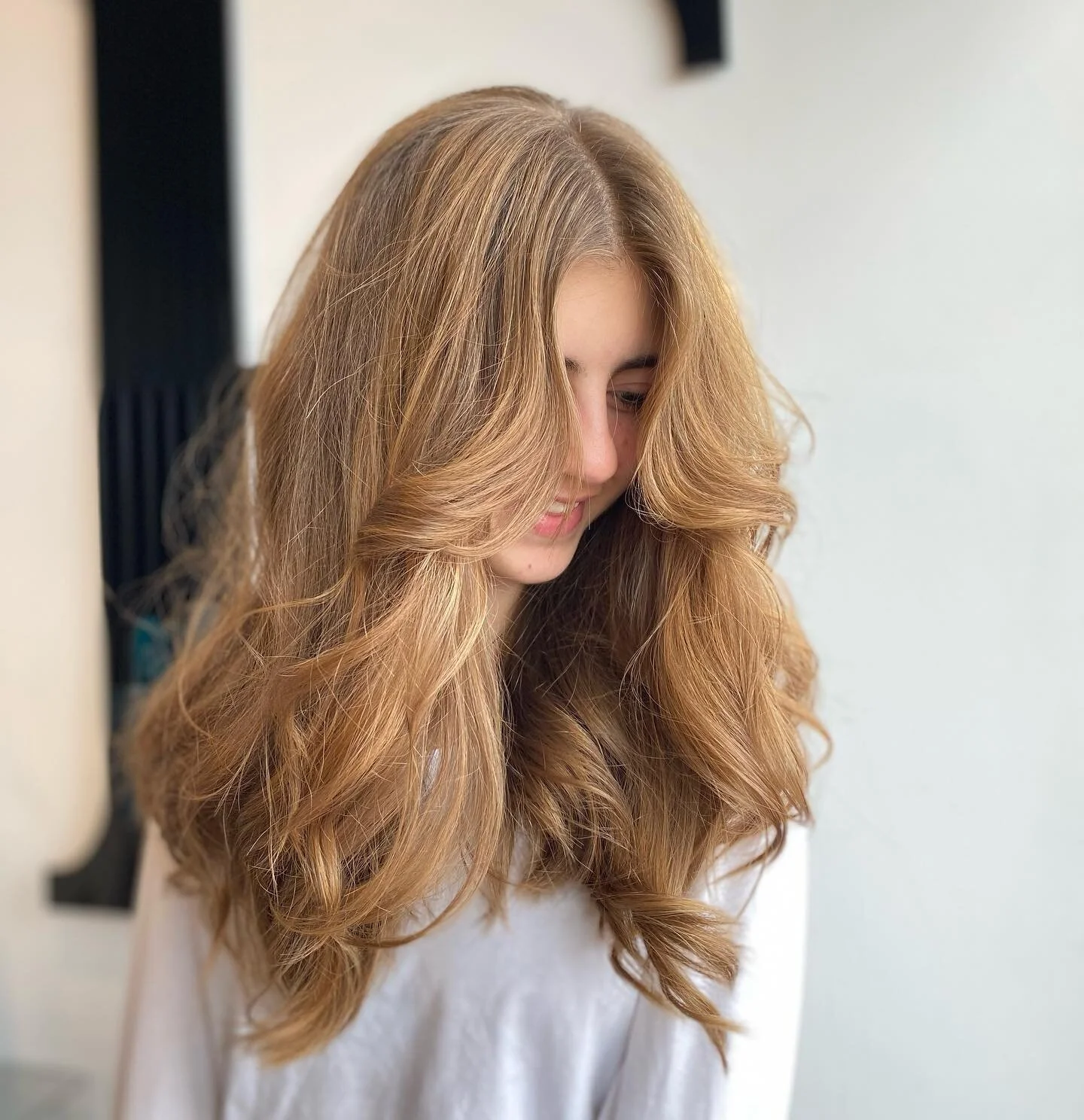 look at this beautiful head of hair😍 gorgeous layered cut, gloss and style 🤩 using our @elevenaustraliacolour and @elevenaustralia styling products ✂️🫧
#healthyhairisthenewblack #emvblondes #melbournesbestblonde #mornington #morningtonpeninsula #