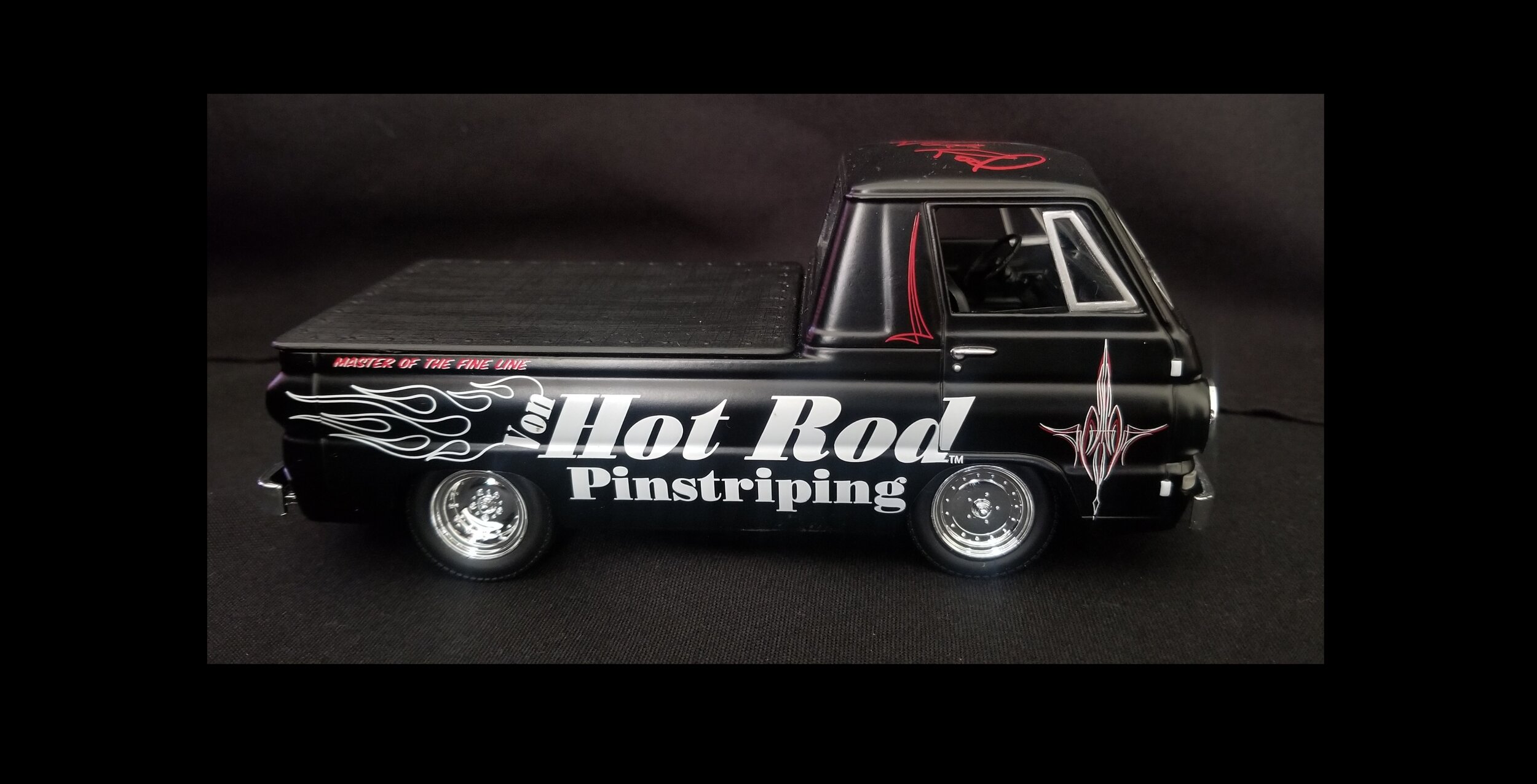 Limited Edition Von Hot Rod 1/25 Scale Die Cast 
