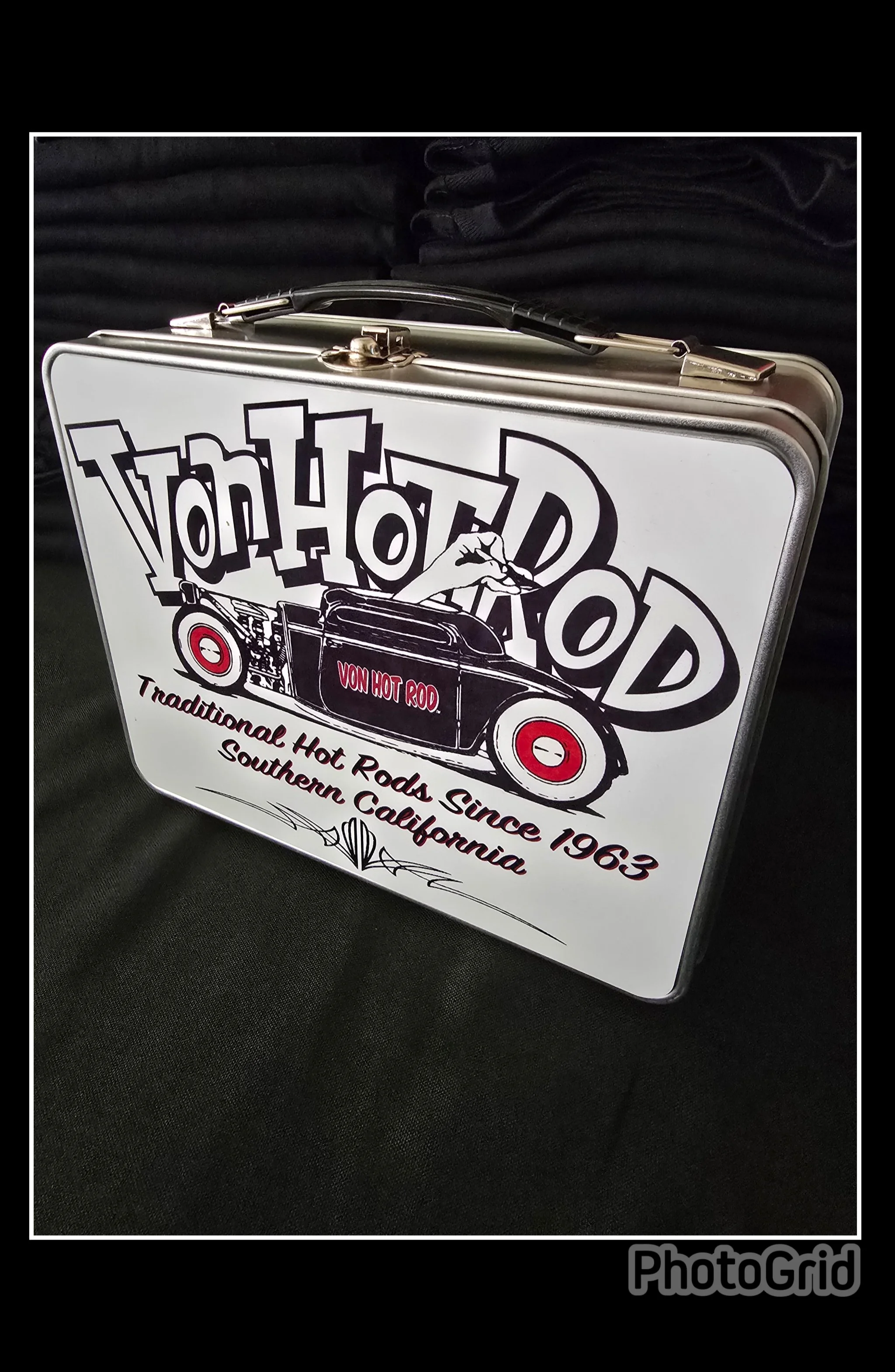 VHR Vintage Style Metal Lunch Box