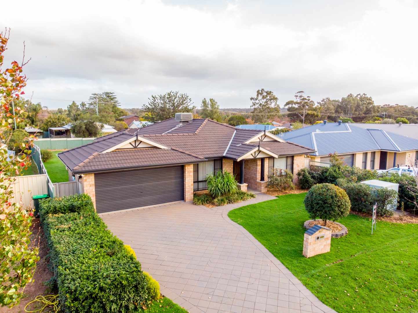 60 Dunheved Circle