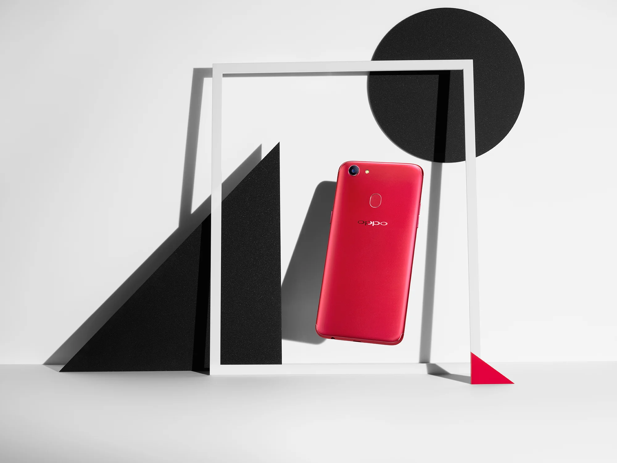 christurner-Oppo-Smart-phone-Red.jpg