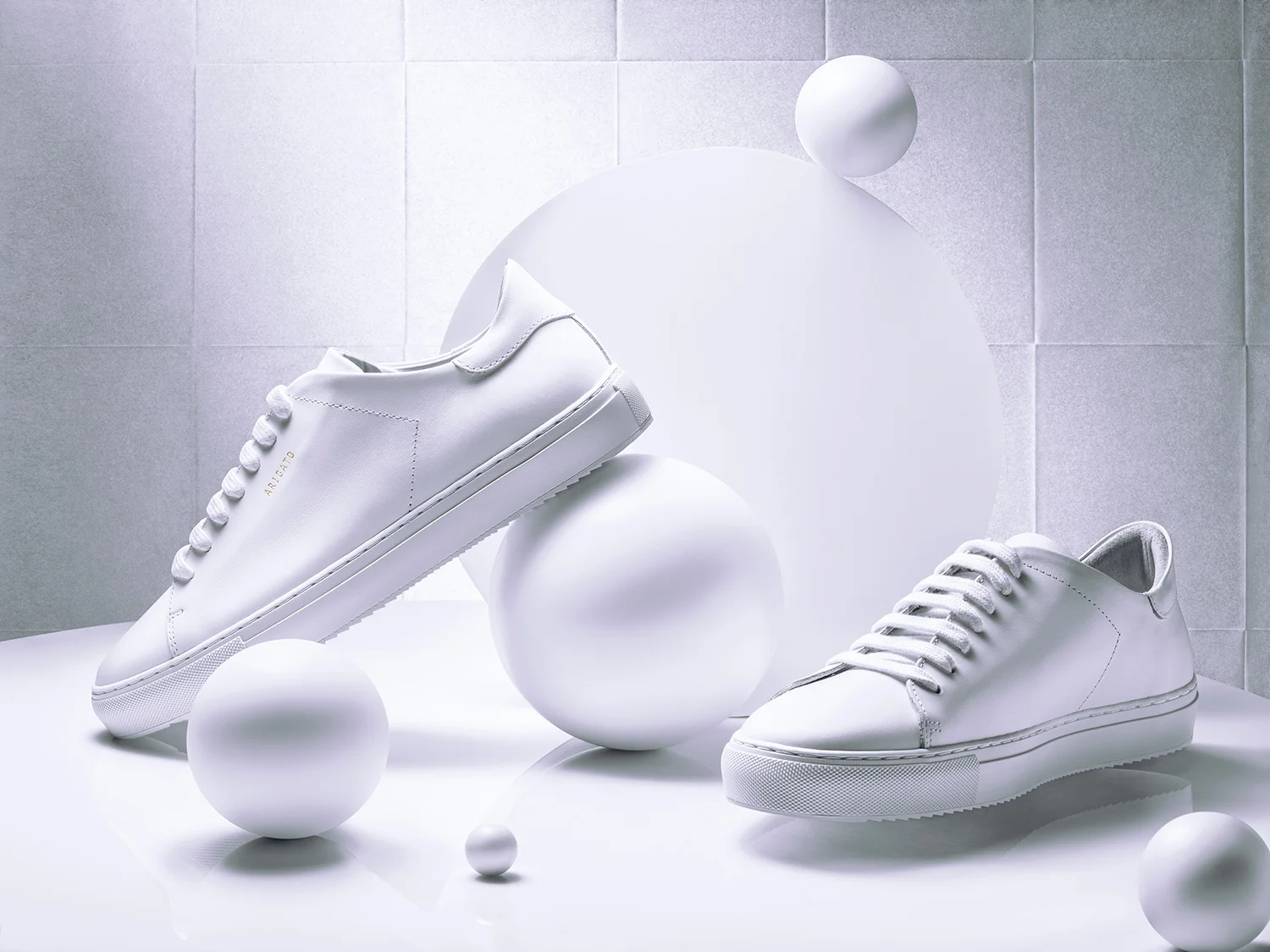 christurner_white_trainer_3.jpg