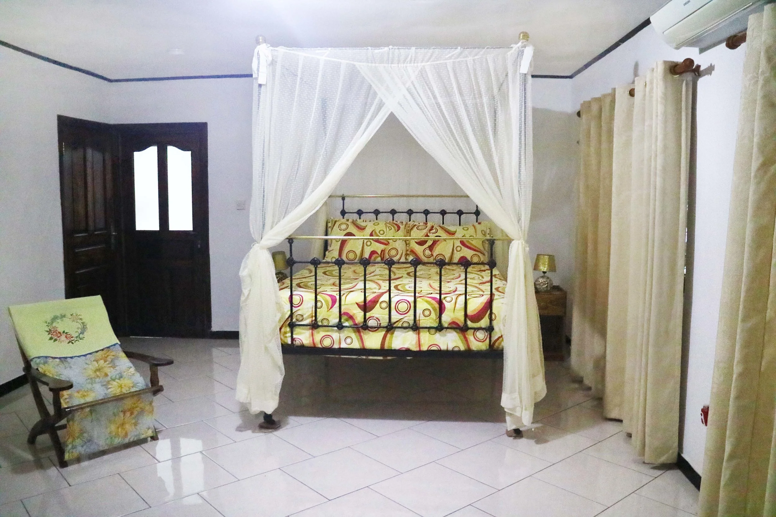 Main Room 1_1.jpg