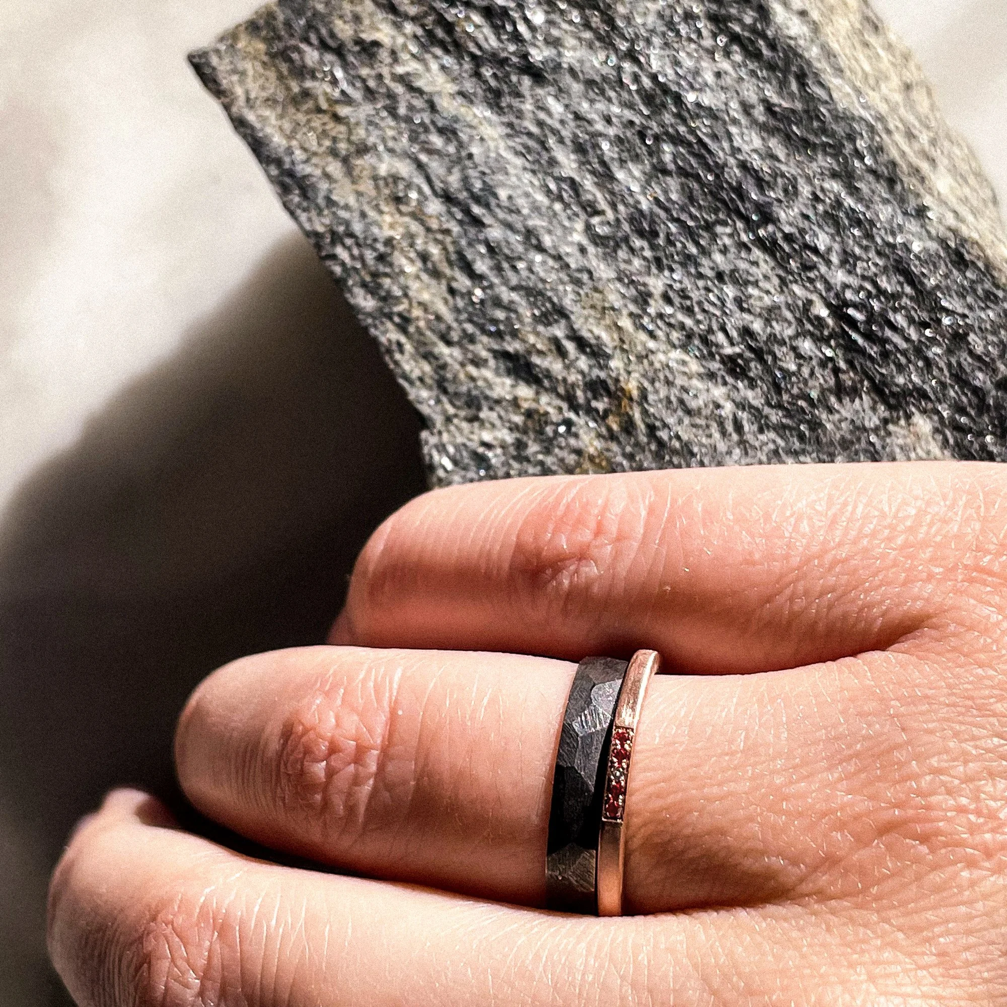heinrich_Ring_Black-Facets_4.jpg