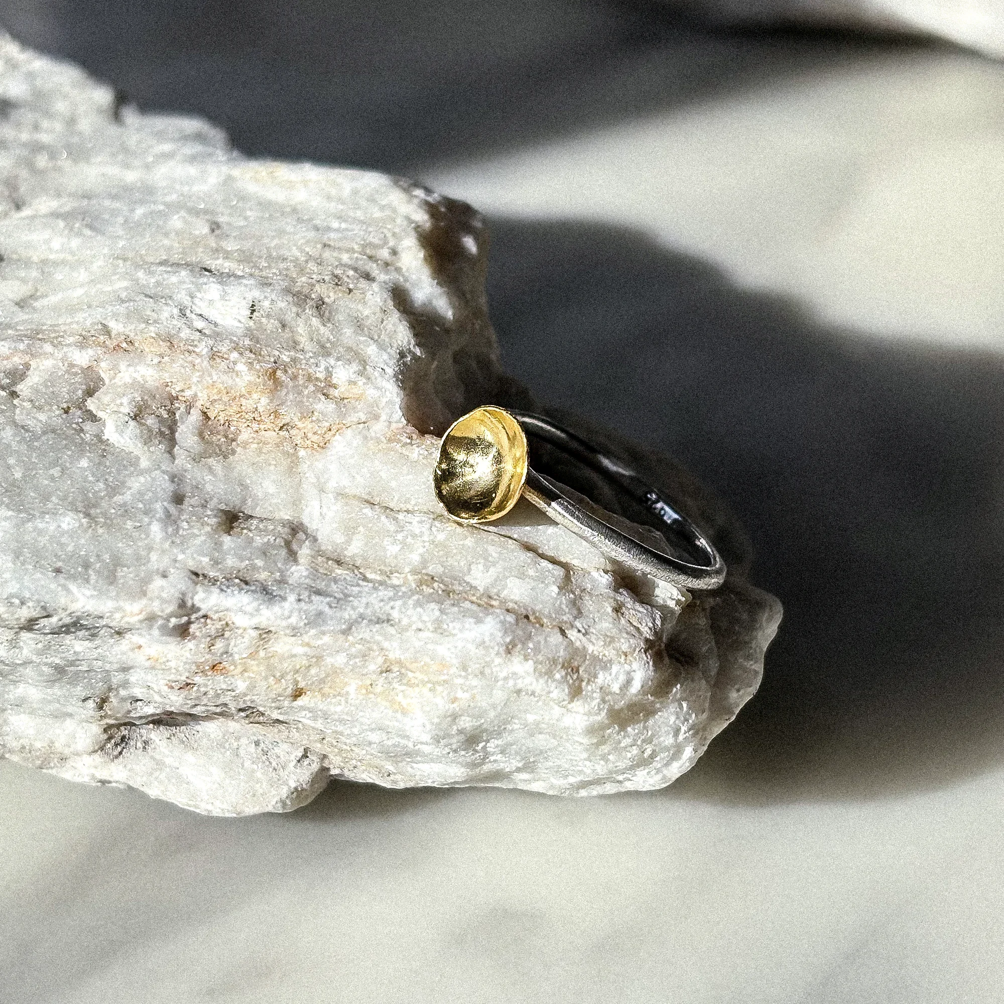 Ring Gold meets Silver